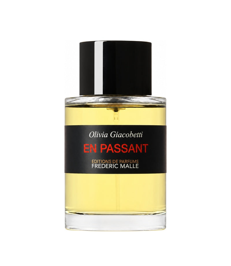 EN PASSANT by Frédéric Malle — original fragrance bottle on pure white